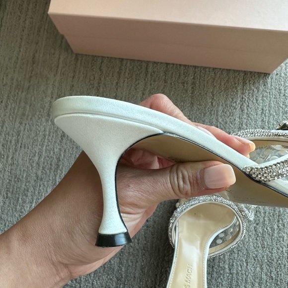 MACH & MACH 65 MM DOUBLE BOW PEARL EMBELLISHED PVC MULES - Picture 7 of 8